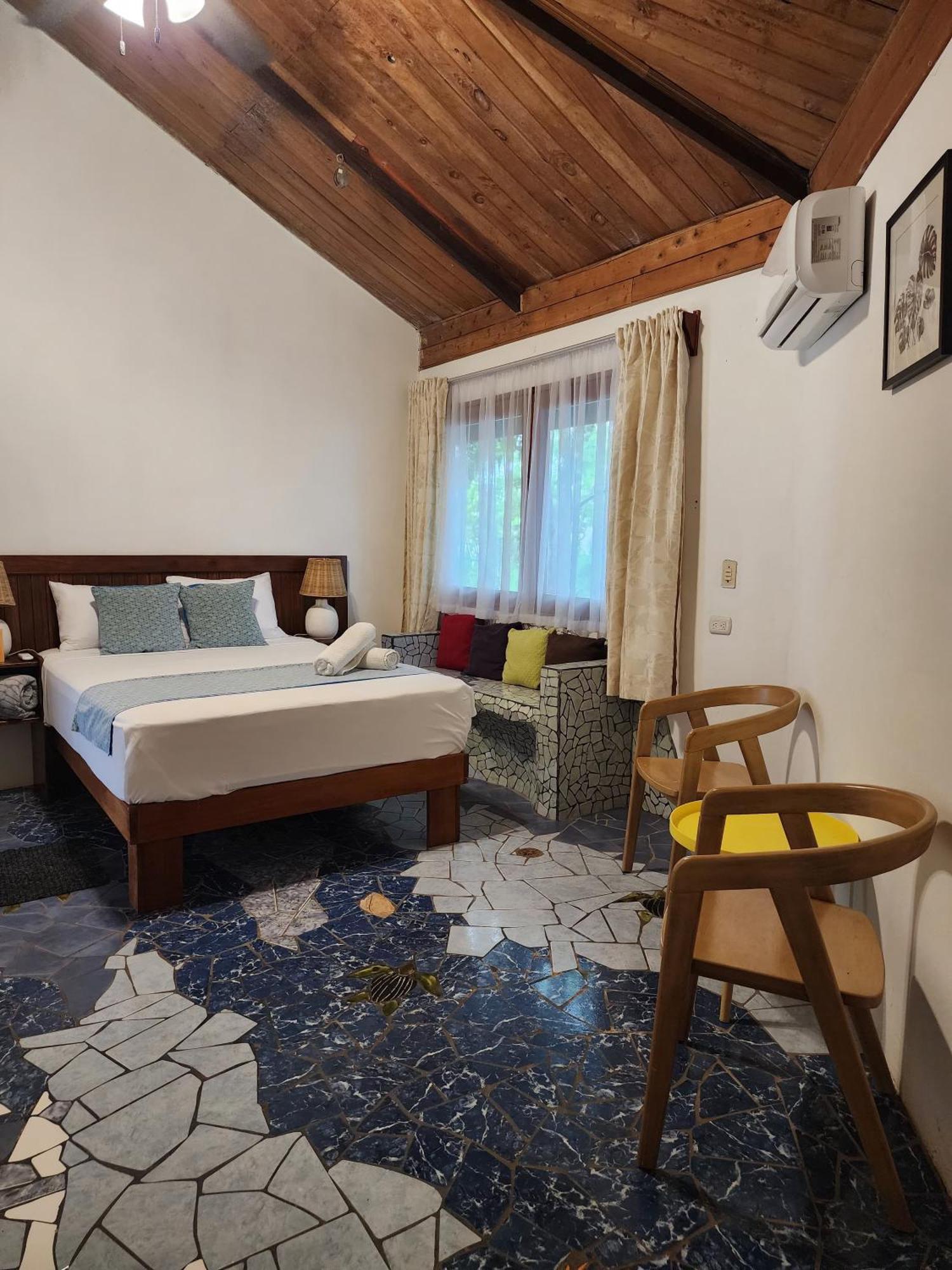 Casa Thirema Tortuguero Hotel Bagian luar foto