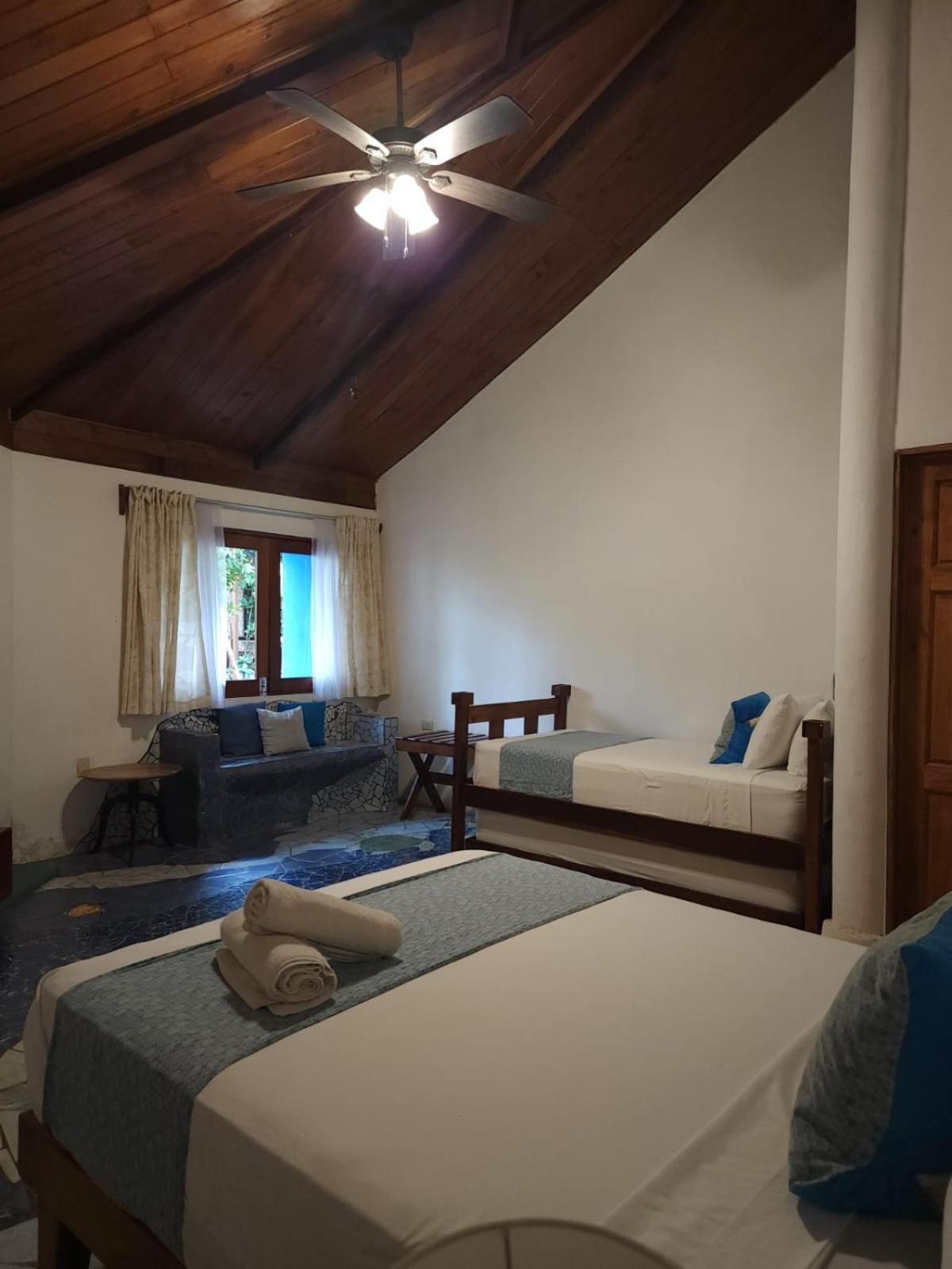 Casa Thirema Tortuguero Hotel Bagian luar foto